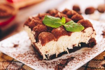 How to make Tiramisu - Italian delicious sweet pastry